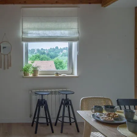 Zlota#208 Guest house